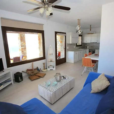 Kastellakia Bay Villas - Pi π House Apartment