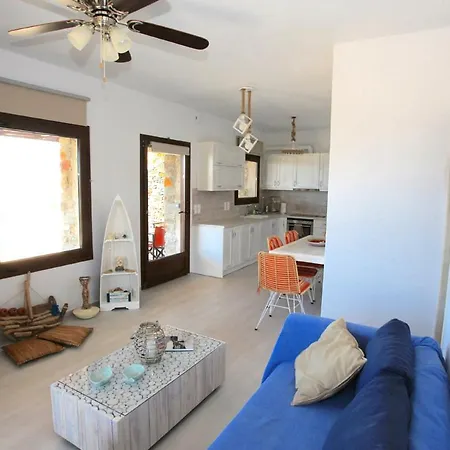 Kastellakia Bay Villas - Pi π House Apartman Kúndurosz